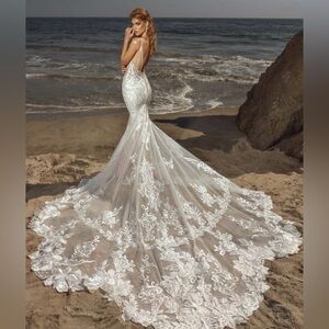 Wedding gown size 0